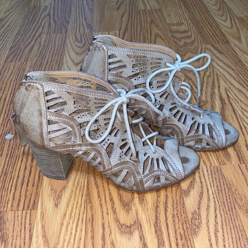 Heels!